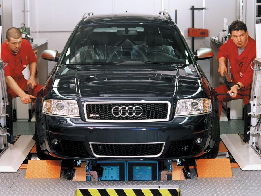  Audi RS6 Avant (4B, C5) 2002 года  (фото 5 из 19)